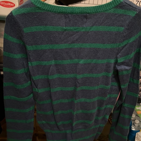 Never worn v-neck Abercrombie and Fitch large sweater. Blue and green stripes. - Picture 3 of 4